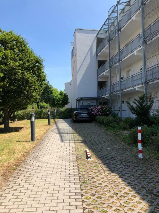 Parkplatz Und Balkon - Burberg'S Heimathafen In فيسبادن المظهر الخارجي الصورة