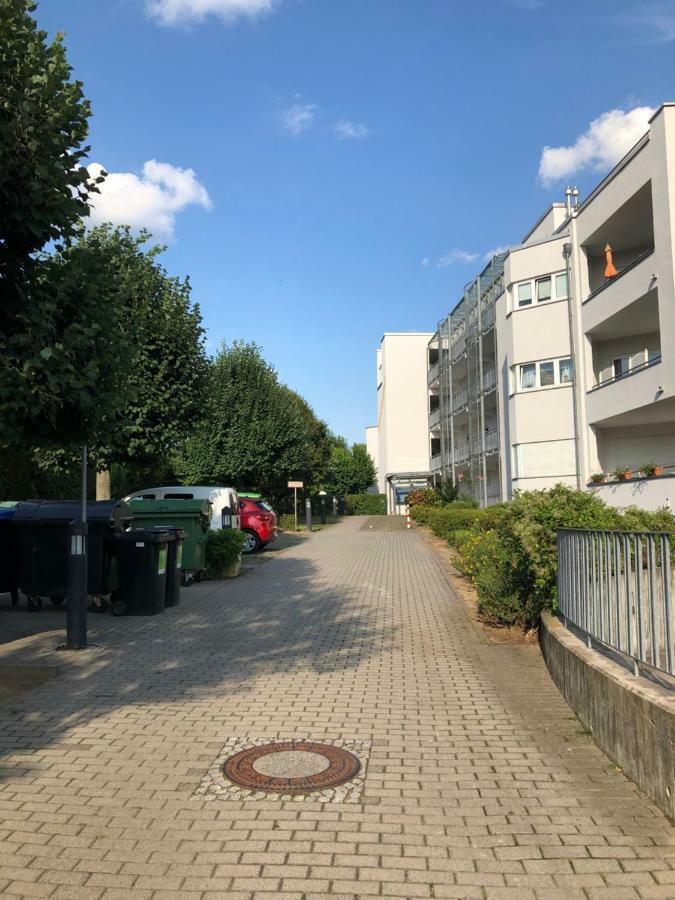 Parkplatz Und Balkon - Burberg'S Heimathafen In فيسبادن المظهر الخارجي الصورة